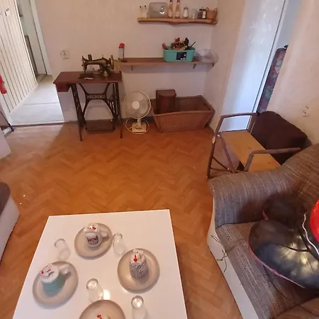 2 Bett Apartment *